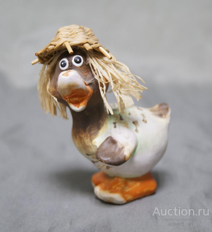 Статуэтка Утка в соломенной шляпе, керамика, высота 7,5 см (15)