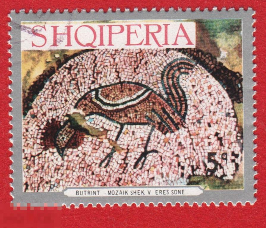 Марка Албания 1997 год. Мозаика в Бутринти (Butrinti) в археологическом музее Албании