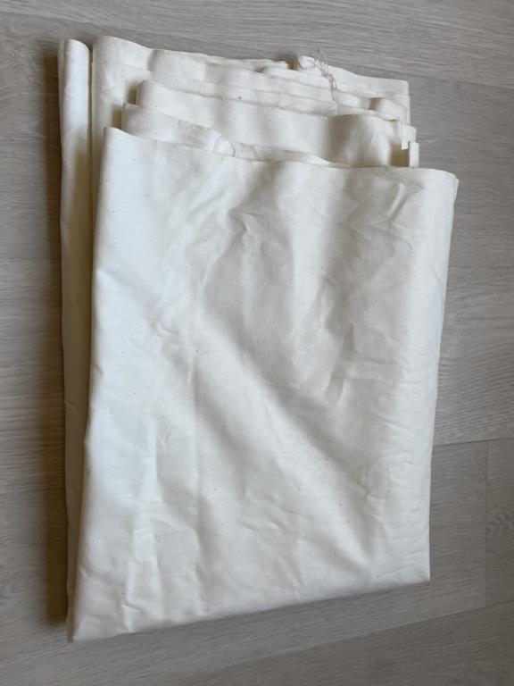 Отрез белой ткани из СССР