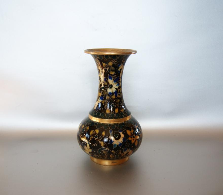 ваза Клуазоне. Китай . 50е г. Перегородчатая эмаль h17 см