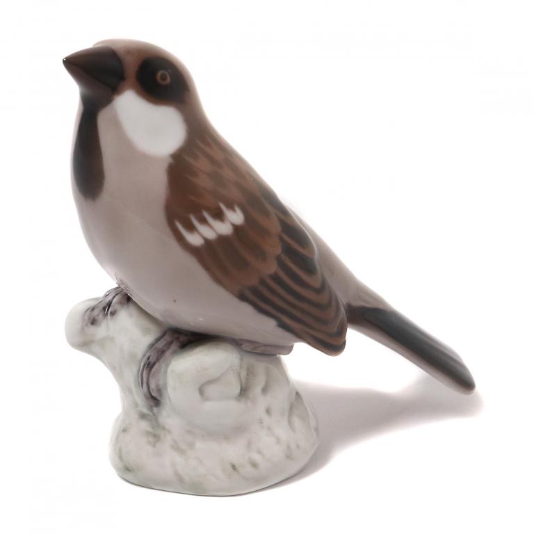 Фарфоровая фигура Воробей на камне Bing & Grondahl