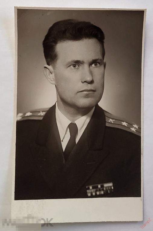 Фотография военнослужащий офицер полковник, форма погоны эмблемы инженерно-корабельная служба #155