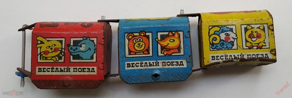 Паровозик вагончики игрушка СССР металл жесть (в ремонт, на запчасти) #10