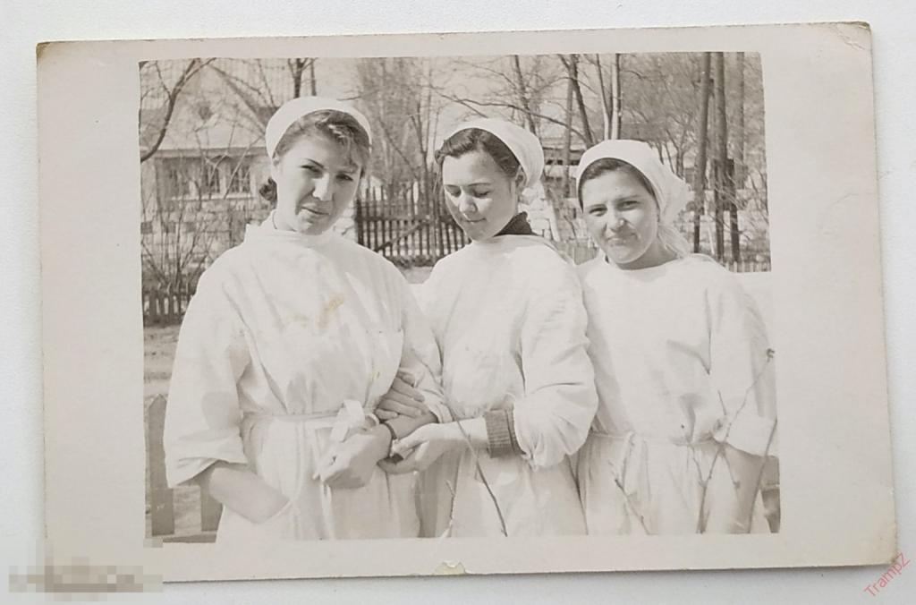 Фотография девушки в белых халатах, медицина медики #157