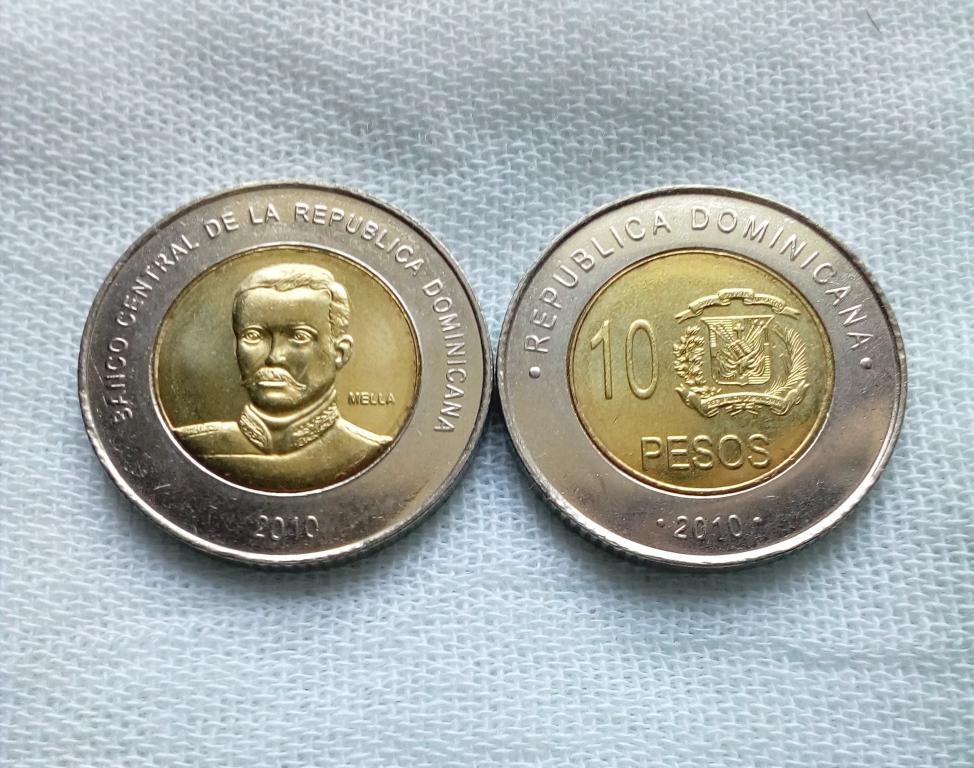 Доминиканская республика 10 песо 2010 год биметалл UNC мешковой