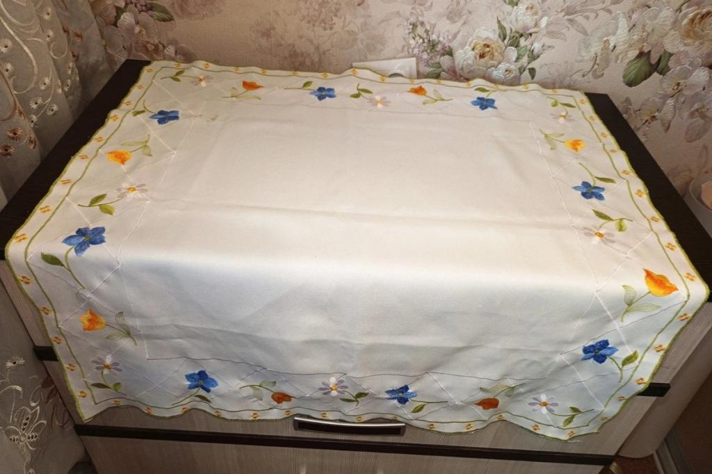 Салфетка скатёрка вышивка цветы винтаж Европа