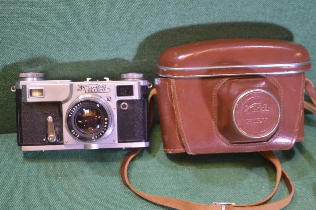 Фотоаппарат "Киев". Объектив Юпитер-8М. Чехол. СССР.