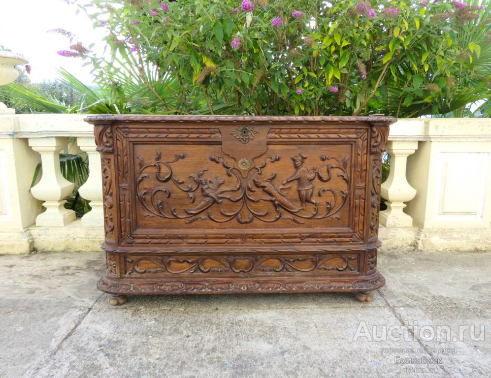 Сундук антикварный дубовый Охота Ренессанс XIX в
