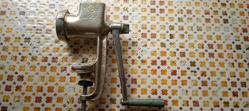 Мясорубка ручная СССР. Рабочая.Комплект.Клеймо.Чугун