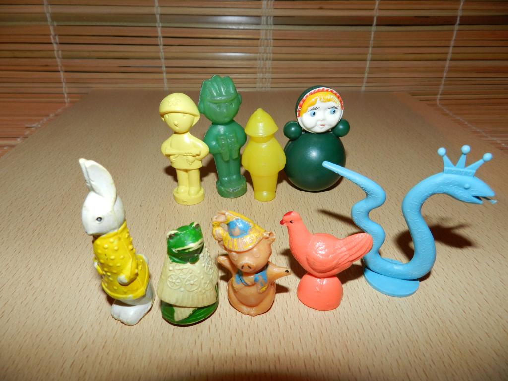 Персонажи-Фигурки 9 шт. ЖИВОТНЫЕ. НЕВАЛЯШКА. СОЛДАТИКИ и др. СССР 1970-80гг