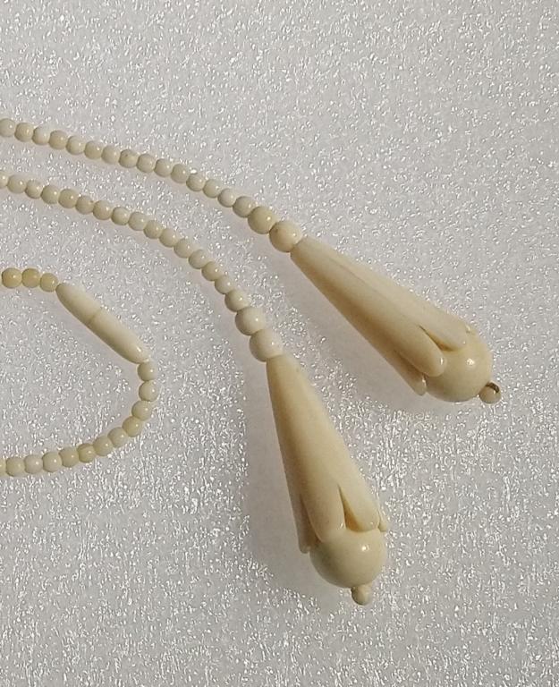 Винтажные бусы подвязки натуральная кость шары резьба Германия 1960