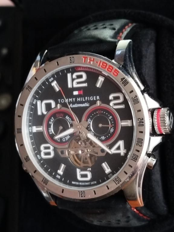 МЕХАНИЧЕСКИЕ ЧАСЫ С АВТОПОДЗАВОДОМ TOMMY HILFIGER TH.98.1.14.0858(1790677).