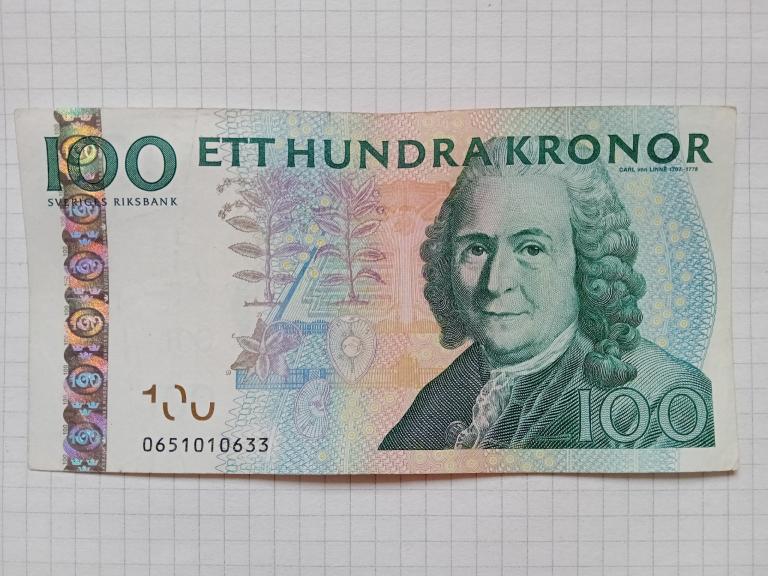 Банкнота Швеция 100 крон с 2001 г.