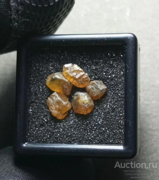 Набор желтый сапфир Мадагаскар