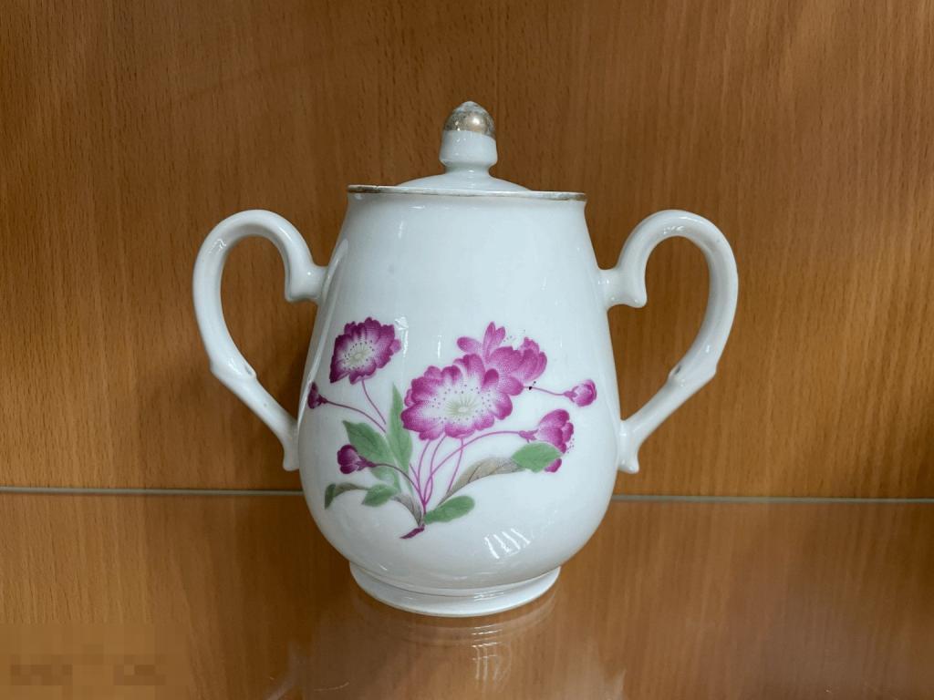 Сахарница с крышкой фарфор Корея времен СССР