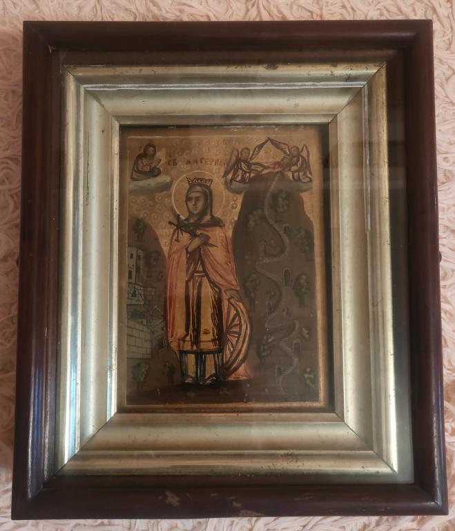 икона святая Екатерина. в киоте. дерево. много золота. состояние!! домашняя!!