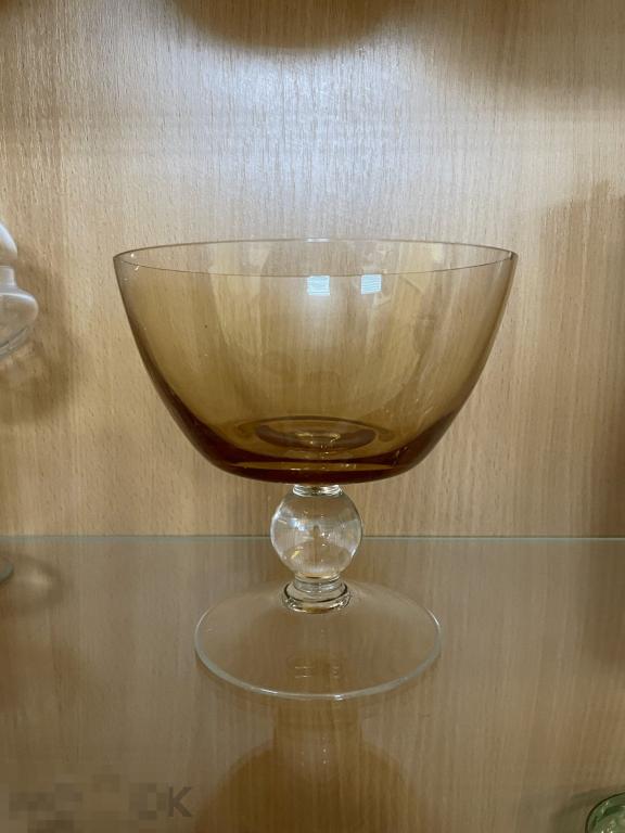 Ваза на ножке вазочка конфетница креманка сахарница коричневое стекло СССР