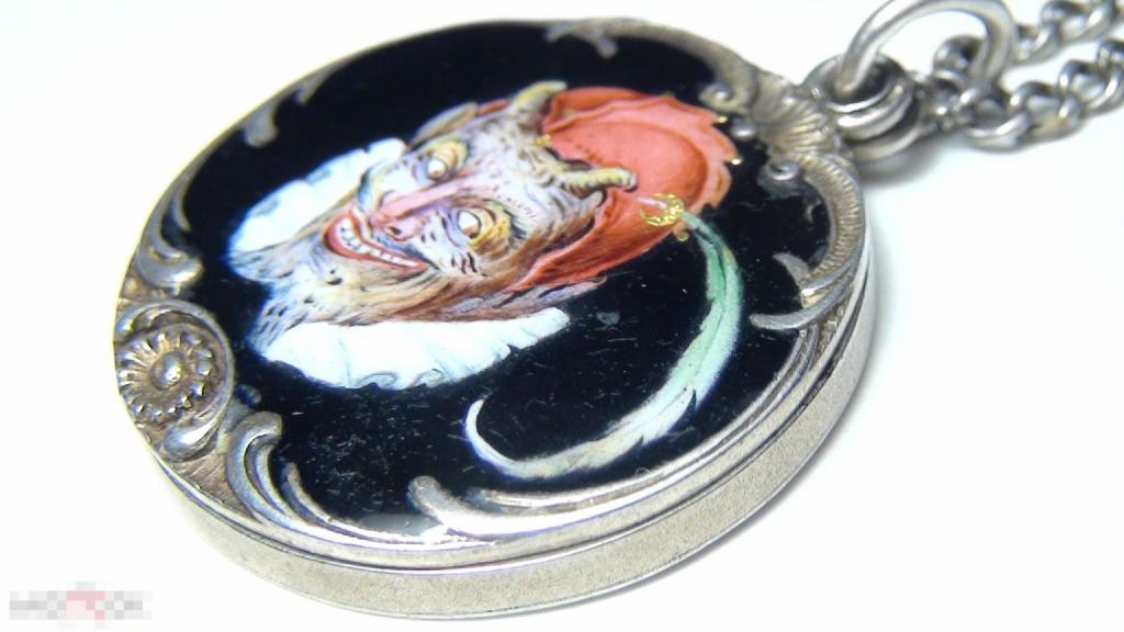 Медальон  900 проба ,цепочка 84 проба  эмаль  40гр.