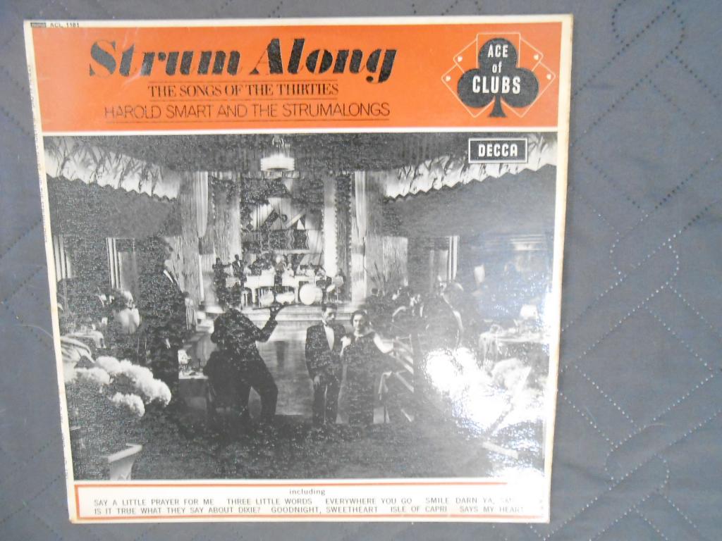 LP Harold Smart And The Strumalongs – Strum Along - The Songs Of The Thirties