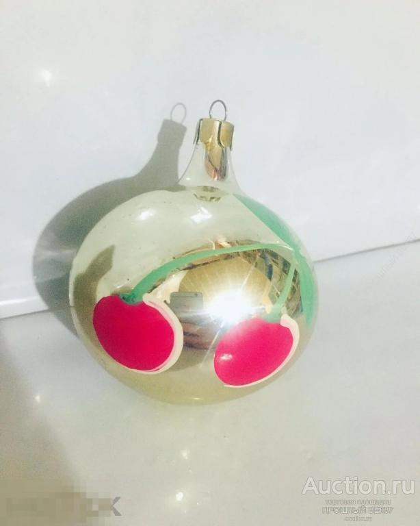 Елочная игрушка. Шар . Вишни Ссср