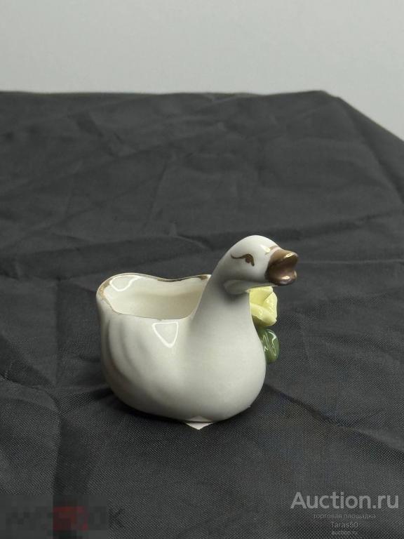 Статуэтка Птица с пространством для хранения мелочей. Фарфор, СССР, винтаж
