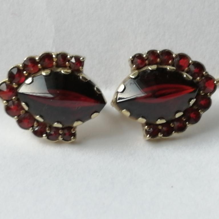 Серьги золото 585 проба  природные гранаты.8.28 грамм.Чехия Турнов ,Времен СССР