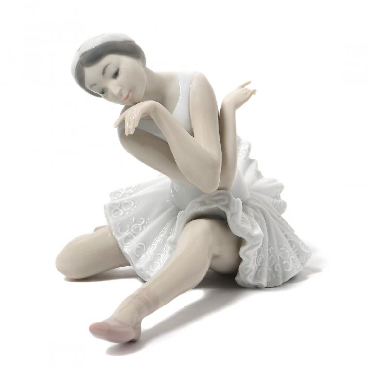 Фарфоровая фигура  "Балерина​". Lladro