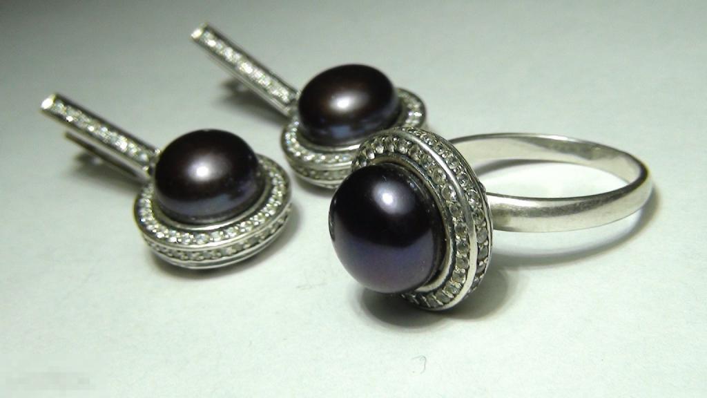 Кольцо ,серьги 925 проба 19 размер 17гр.