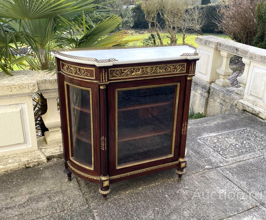 Антикварная витрина Мрамор Бронза XIX век в стиле Людовика XVI