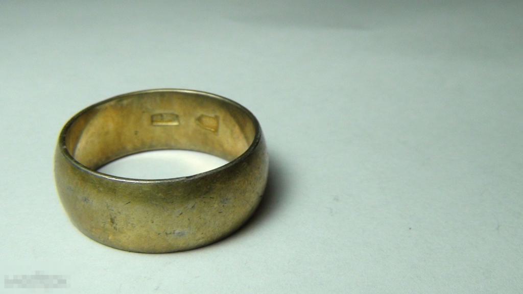 Кольцо 875 проба    19 размер 6гр.