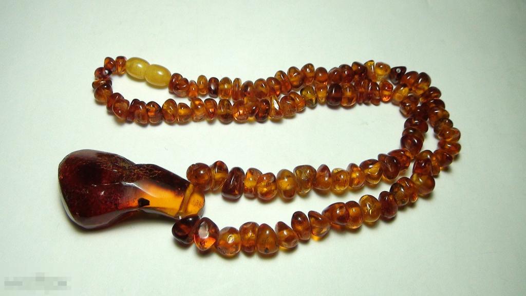Бусы янтарь 22,7гр