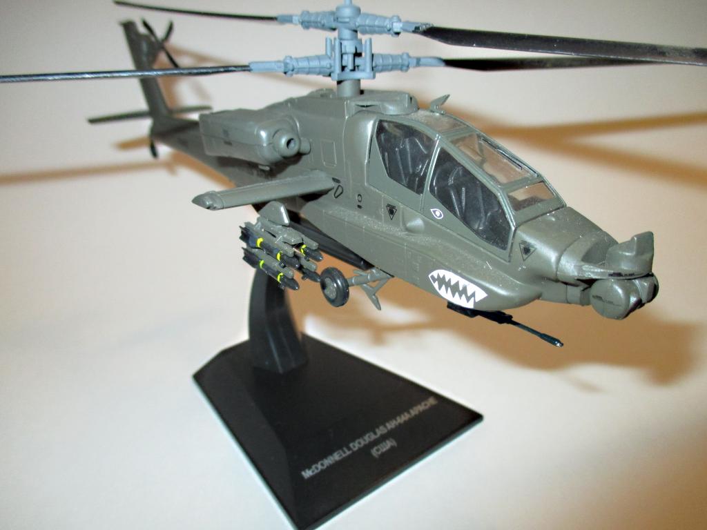 модель Вертолета McDonnell Douglas AN-64A Apache (ВНИМАНИЕ!!! читайте описание)
