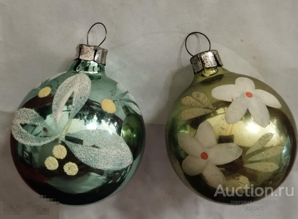 Ёлочные стеклянные шары с цветочным рисунком. СССР,1970-е годы.
