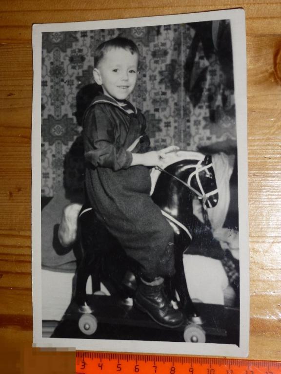 ФОТО МАЛЬЧИК НА ЛОШАДКЕ 1957 ГОДА"