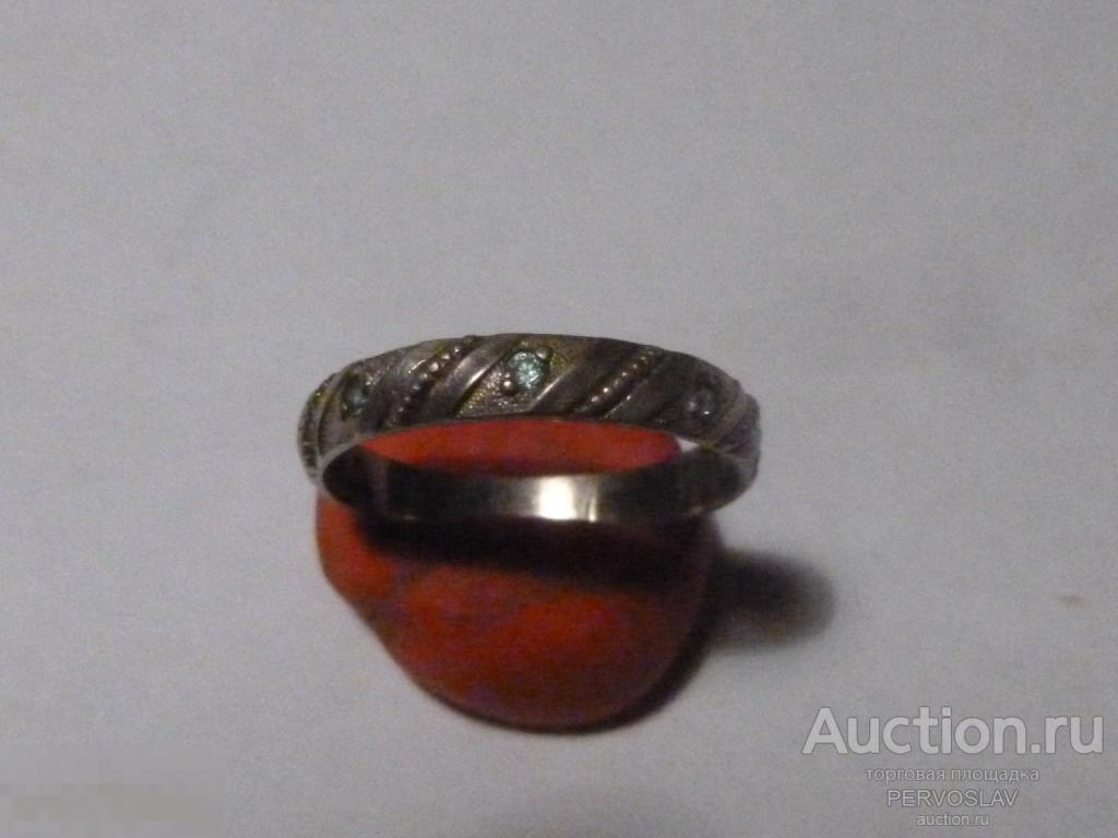 Серебряное кольцо Вес. (1.3 гр) Внут диаметр (16 мм). Проба (925)