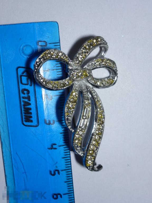 БРОШЬ БИЖУТЕРИЯ