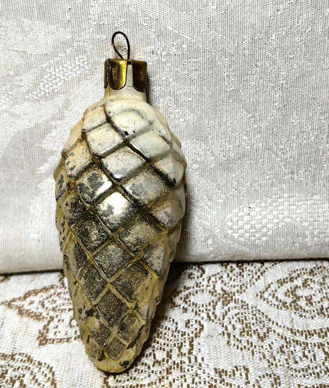 Елочная новогодняя игрушка стекло СССР шишка 27