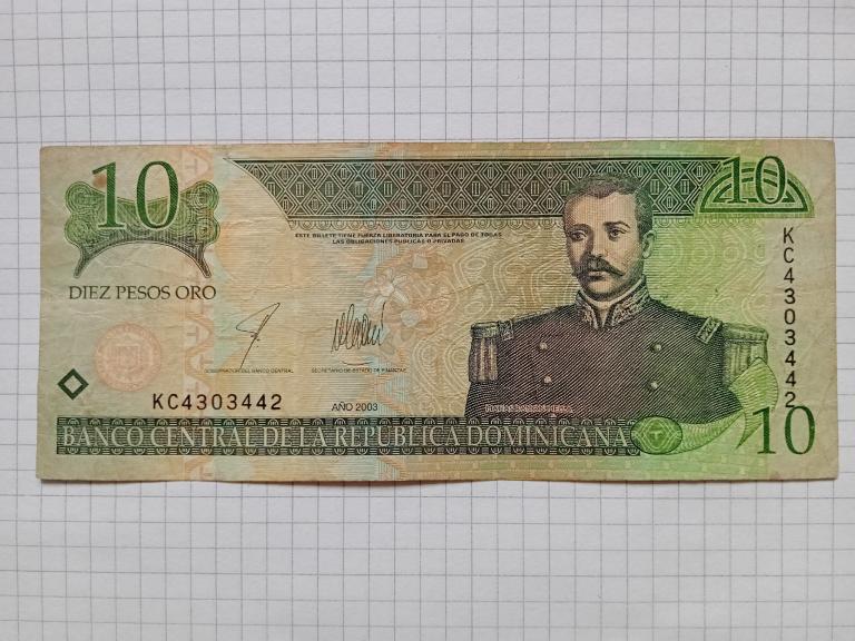 Банкнота Доминикана 10 песо 2003 г.