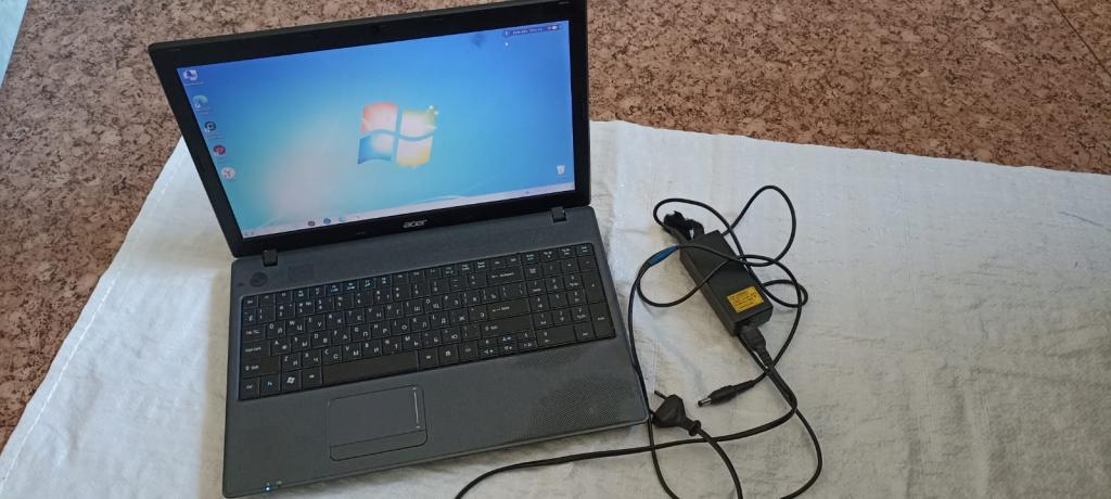 Ноутбук Acer TravelMate 5744