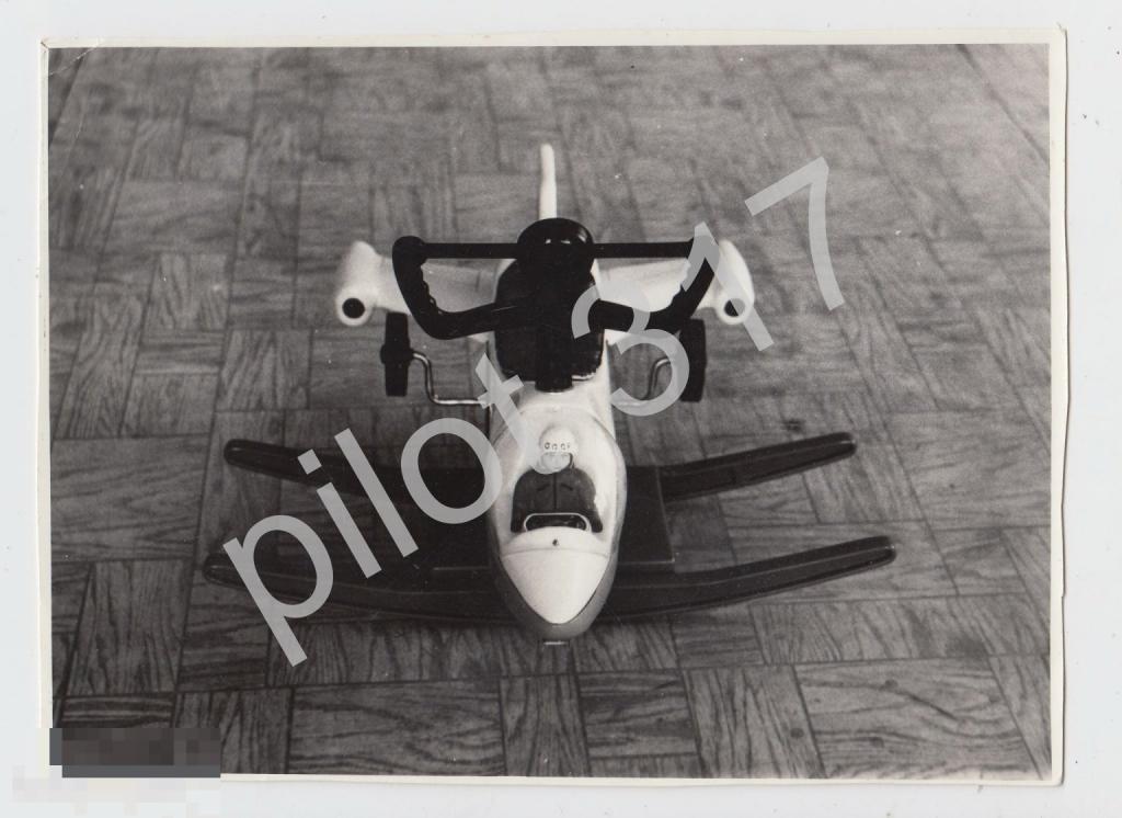 Игрушка самолет космический корабль СССР. 18х13.  Авиация. Космос.