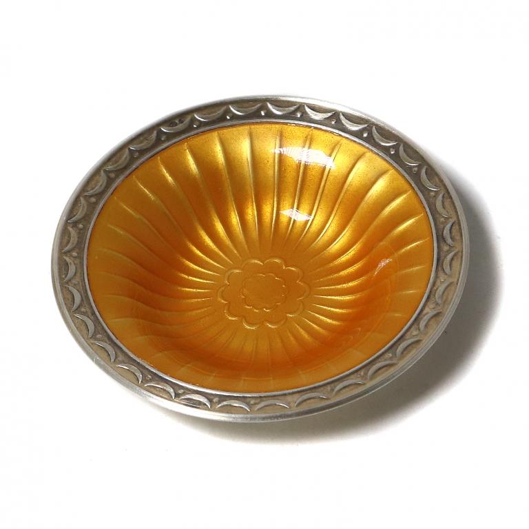 Розетка. Стекло, серебро, эмаль. Норвегия