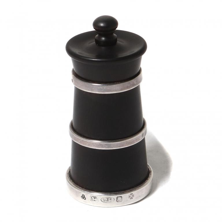 Мельница для соли или перца. Дерево, серебро. Англия, 2000 год