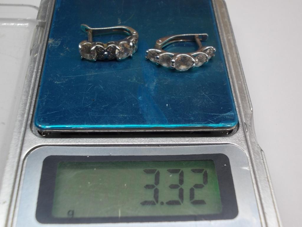 сережки с камнями серебро 3.32 грамма.состояние 925 проба
