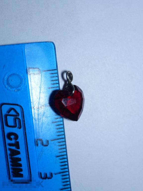 ПОДВЕСКА В ФОРМЕ СЕРДЦА ГРАНАТ? СЕРЕБРО ПРОБА ЗАЙЧИК ЧЕХОСЛОВАКИЯ