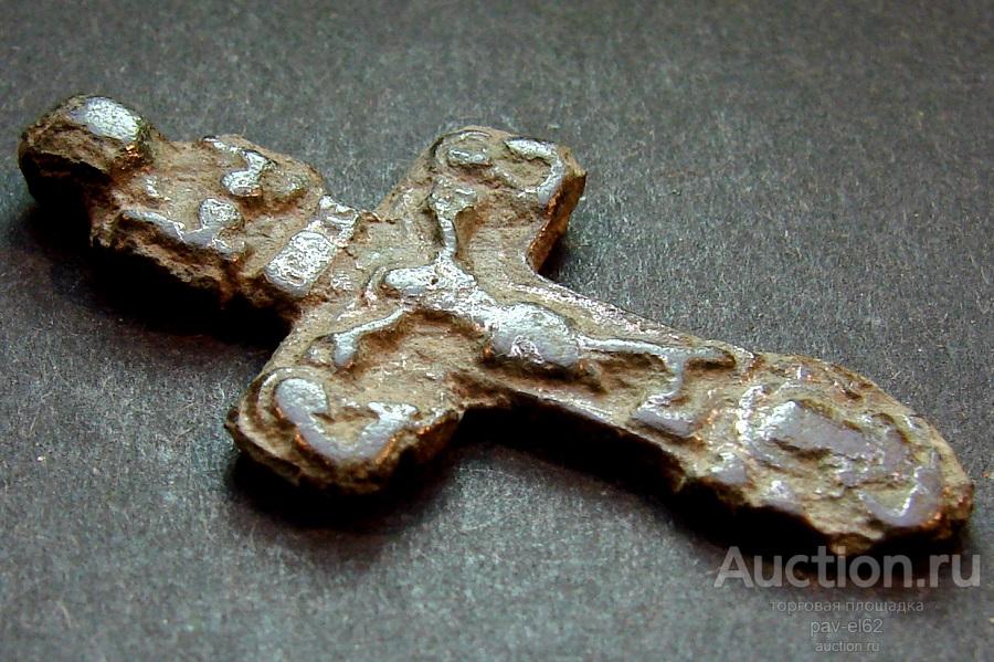 Крест - тельник килевидный РАСПЯТИЕ С ПРЕДСТОЯЩИМИ 15 - 16 век ОРИГИНАЛ (V.003)