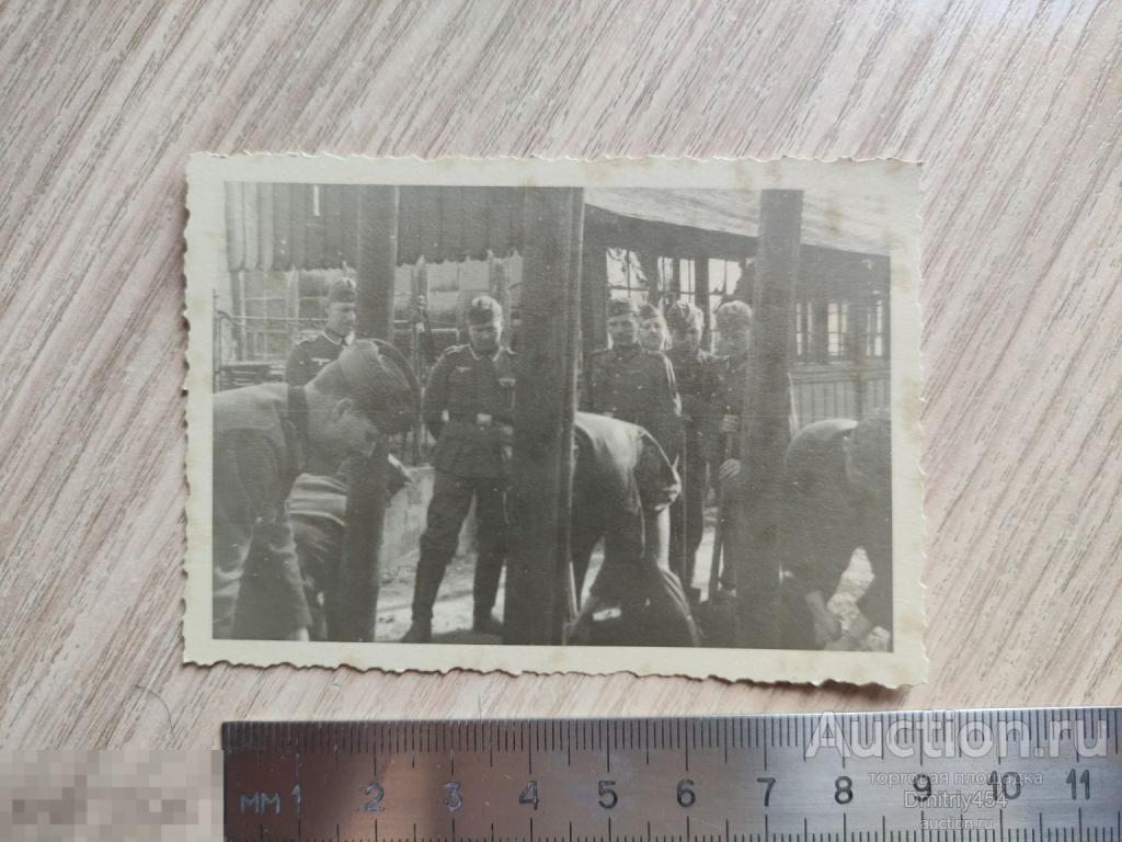 Оригинальное фото военнослужащих Вермахта.
