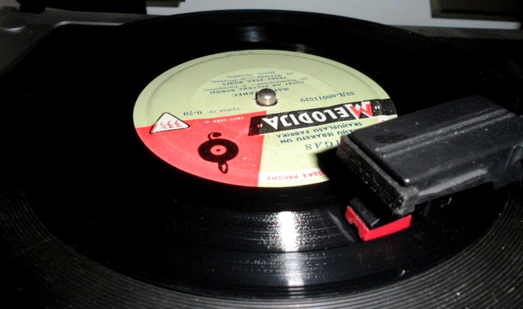 Марк Бернес // Хотят ли русские войны