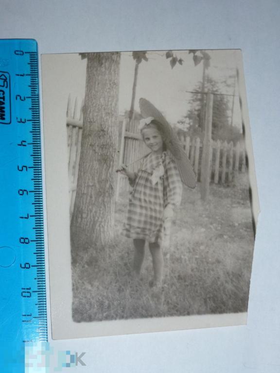 ФОТО ДЕВОЧКА С ЗОНТОМ СЕРЕДИНА 20 ВЕКА _