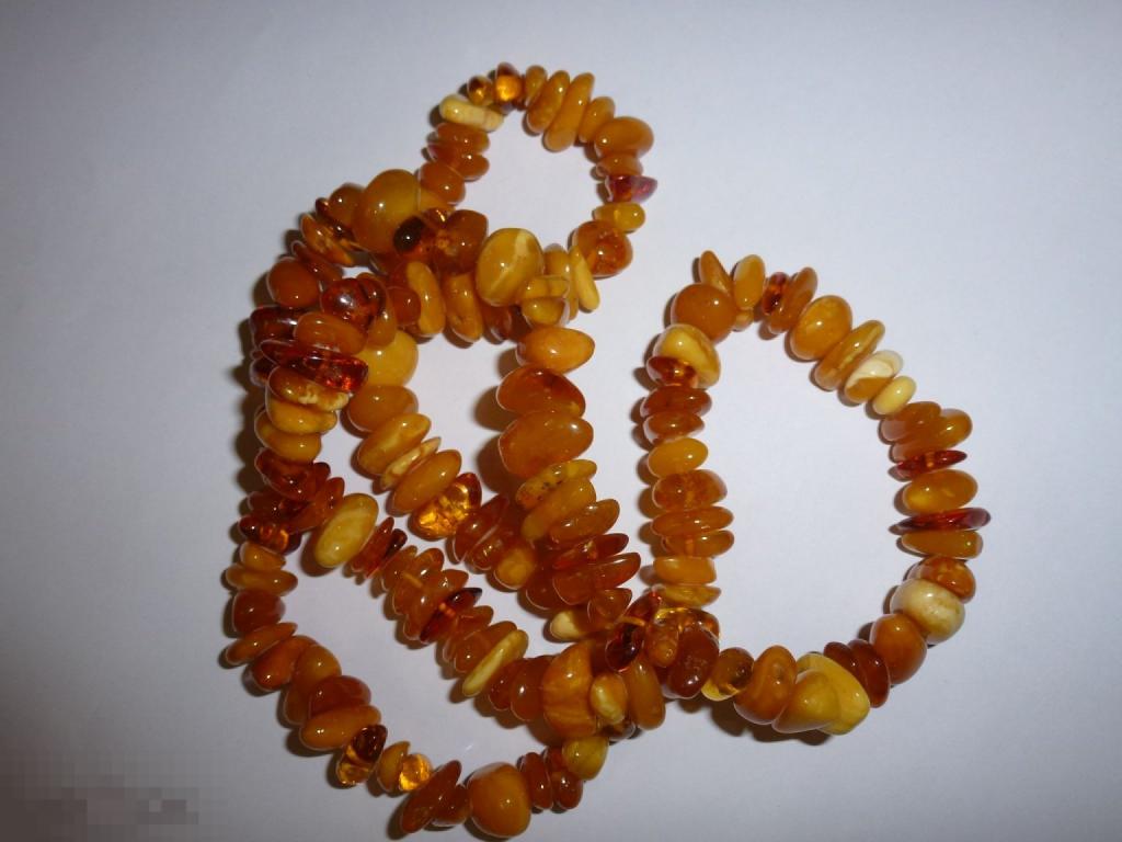 БУСЫ ЯНТАРЬ вес 94 гр. *