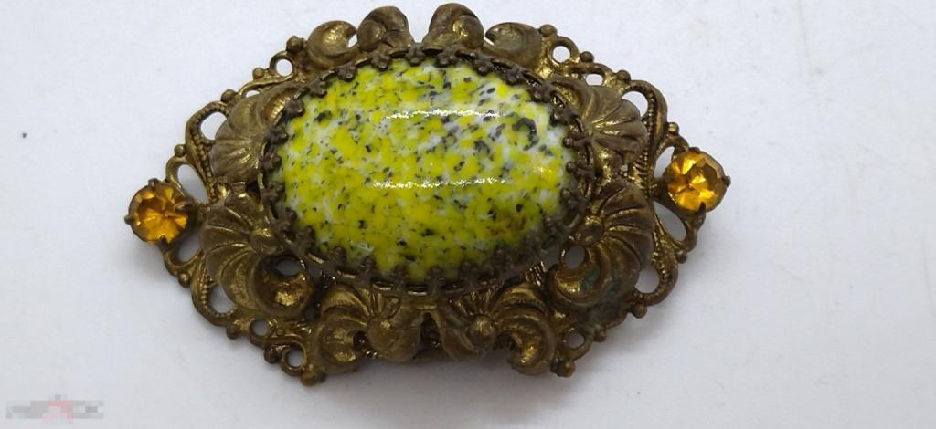 КРУПНАЯ БРОШЬ 6*,3.5см ЛАТУНЬ, ПЕКИНСКОЕ СТЕКЛО,  ЧЕХОСЛОВАКИЯ ВИНТАЖ